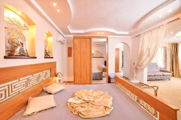 Фото номера Люкс &quot;Версаче&quot; Отель Hotel Roco г. Izvin 19